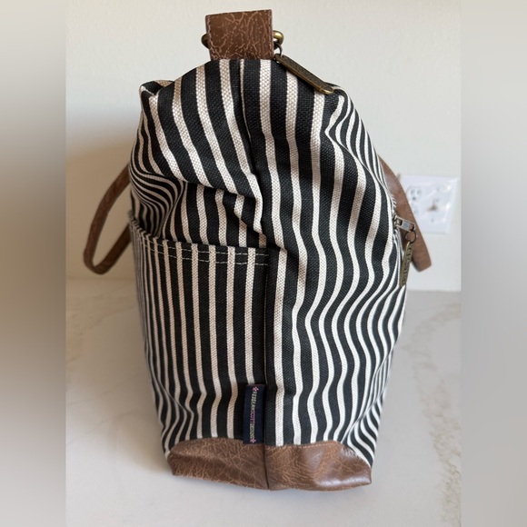 Rebekah Scott Elizabeth Weekender Black Stripe Travel Tote Crossbody Bag - Picture 4 of 7